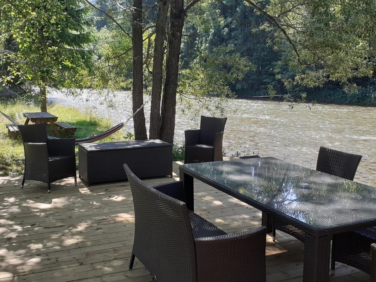 La Malu' Bistritei - Casutele Valea Stanii Hotel Luaran gambar