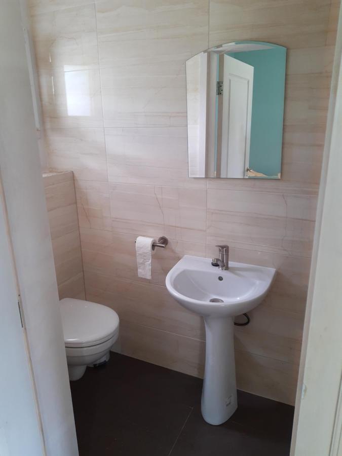 La Malu' Bistritei - Casutele Valea Stanii Hotel Luaran gambar