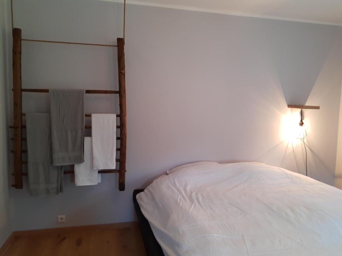 La Malu' Bistritei - Casutele Valea Stanii Hotel Luaran gambar